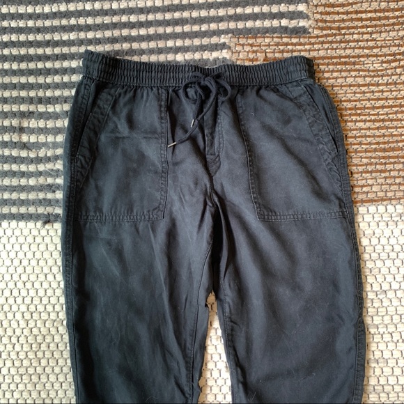 GAP Tencel Jogger Pants – Black – XS – Excellent Condition - Picture 2 of 7